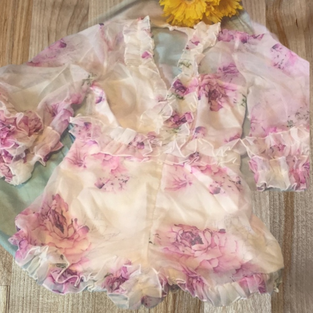 WHITE LINED CHIFFON LILAC FLORAL RUFFLE ROMPER - Picture 6 of 11